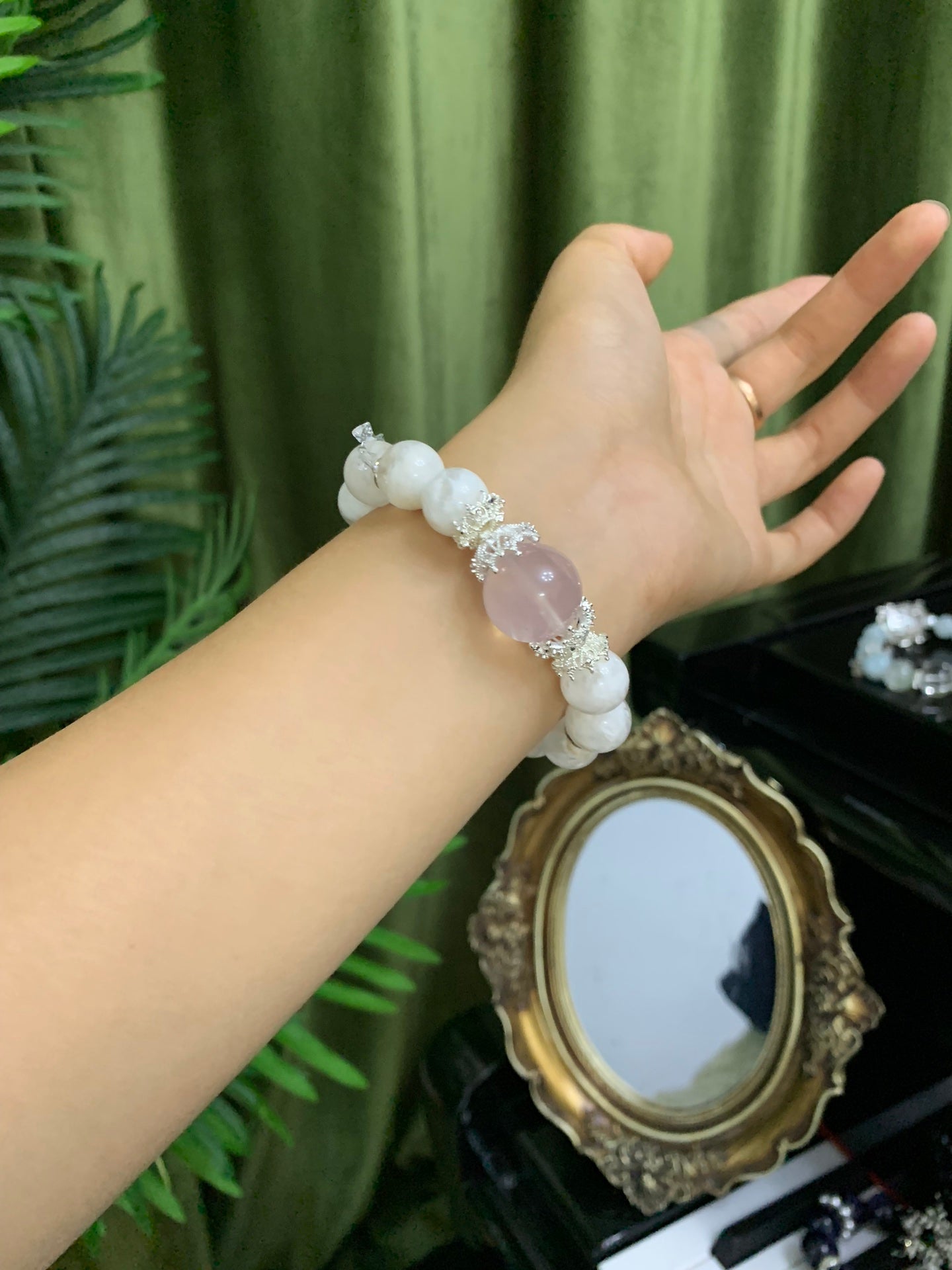 White Agate and Pink Crystal Bracelet