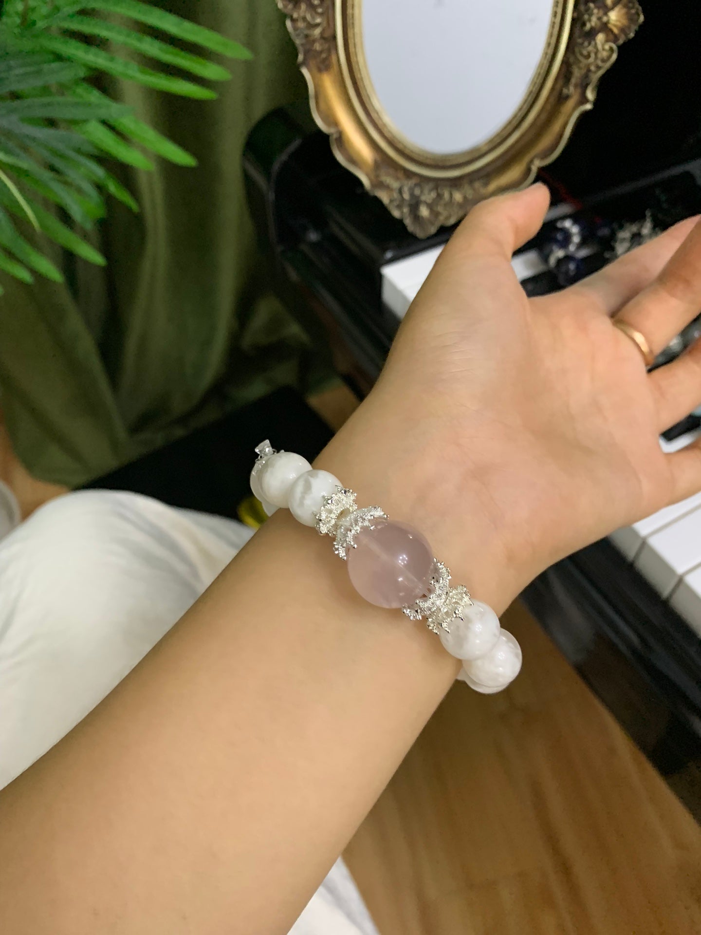 White Agate and Pink Crystal Bracelet